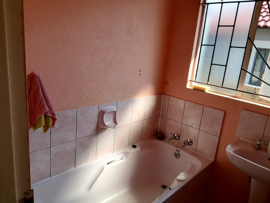 3 Bedroom Property for Sale in Tlhabane West North West